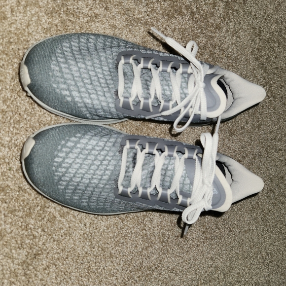 EUC Nike by Tara Air Zoom Pegasus - Picture 3 of 6